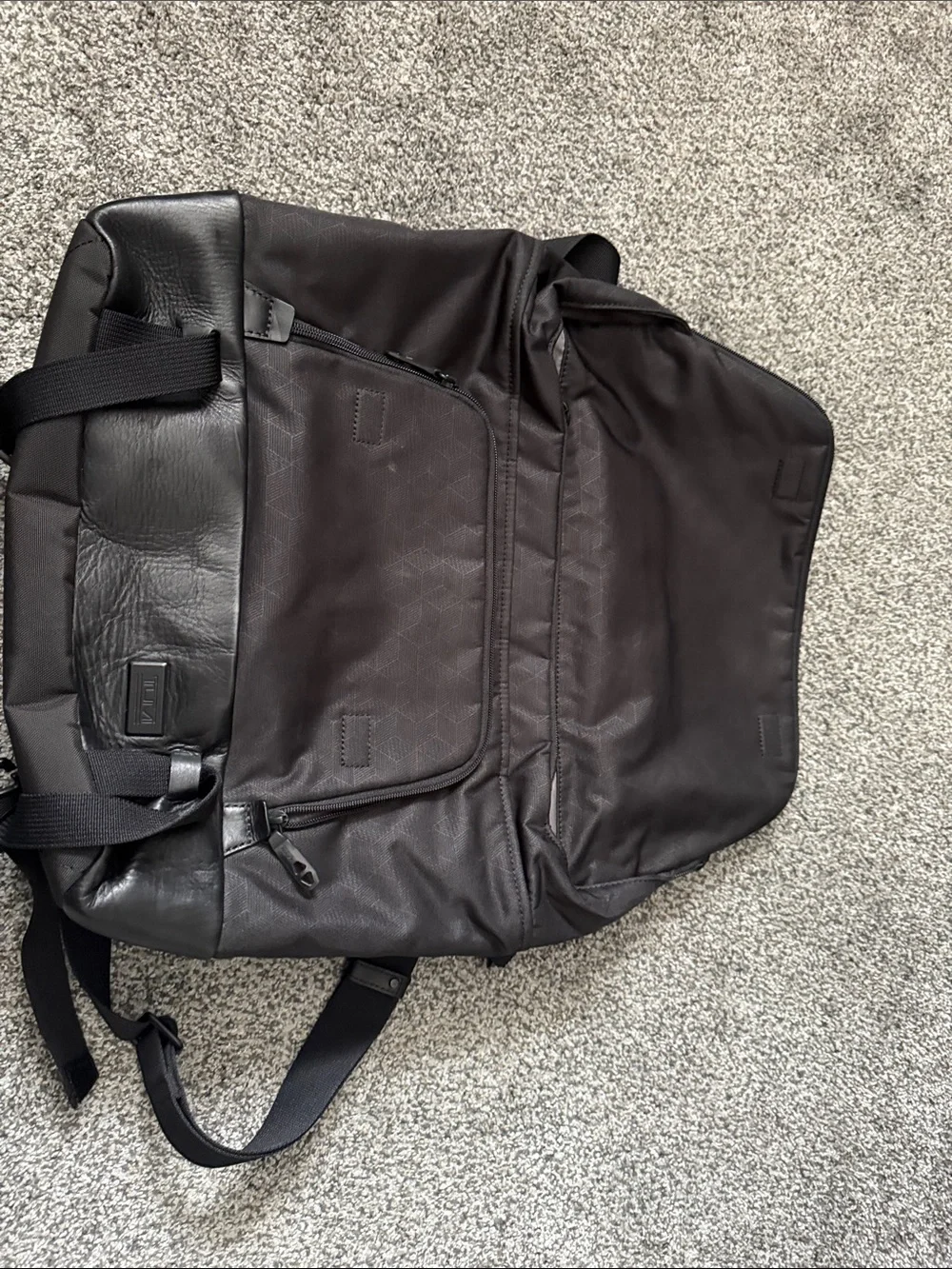 Tumi versatile black